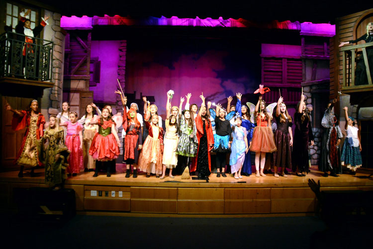 IOTC_140626_Summer-Cons-Show-Separated-at-Curse-08-DRV-web
