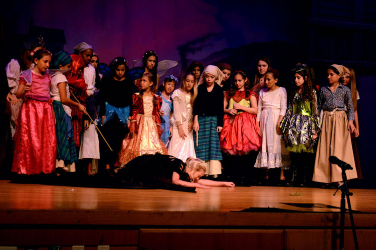 IOTC_140626_Summer-Cons-Show-Separated-at-Curse-29-DRV-web