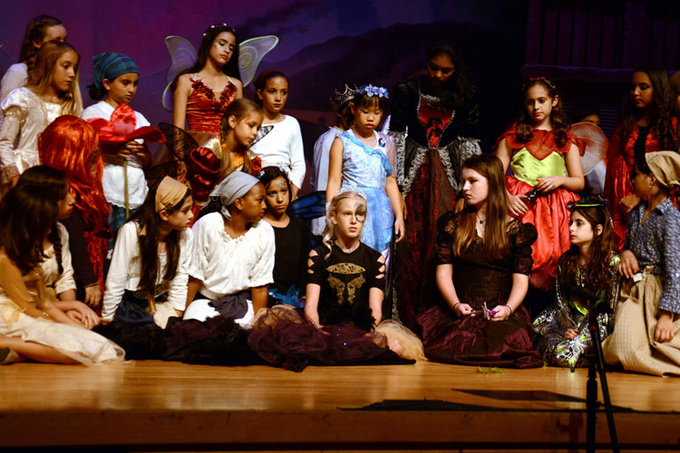 IOTC_140626_Summer-Cons-Show-Separated-at-Curse-31-DRV-web